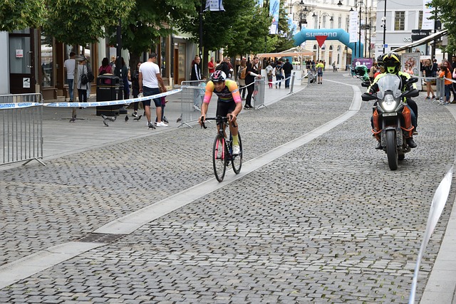 袭击导致她 袭击导致她